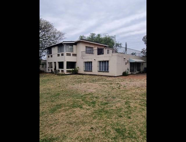 19 BEDROOM HOUSE FOR SALE IN NORTON'S HOME ESTATE